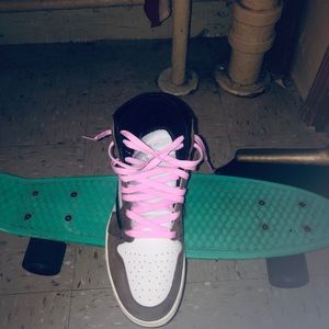 Travis Scott Jordan 1